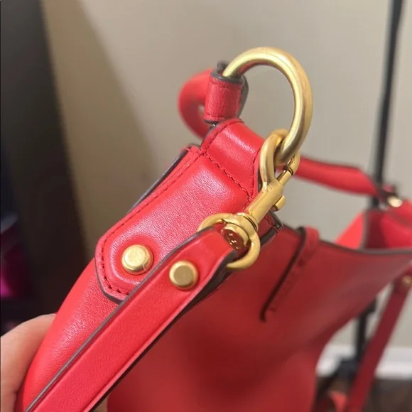 Tory Burch Red Crossbody Bag with Gold Emblem - Picture 5 of 6